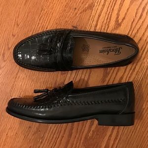 EUC Florsheim Tassel Loafers, Black